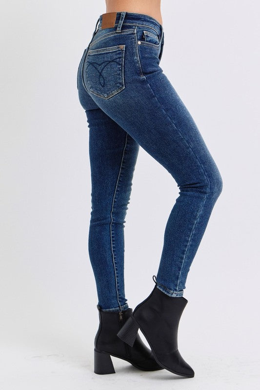 Judy Blue Full Size Run Mid-Rise Waist Skinny Jeans with Thermal Lining - AMIN Clothing 