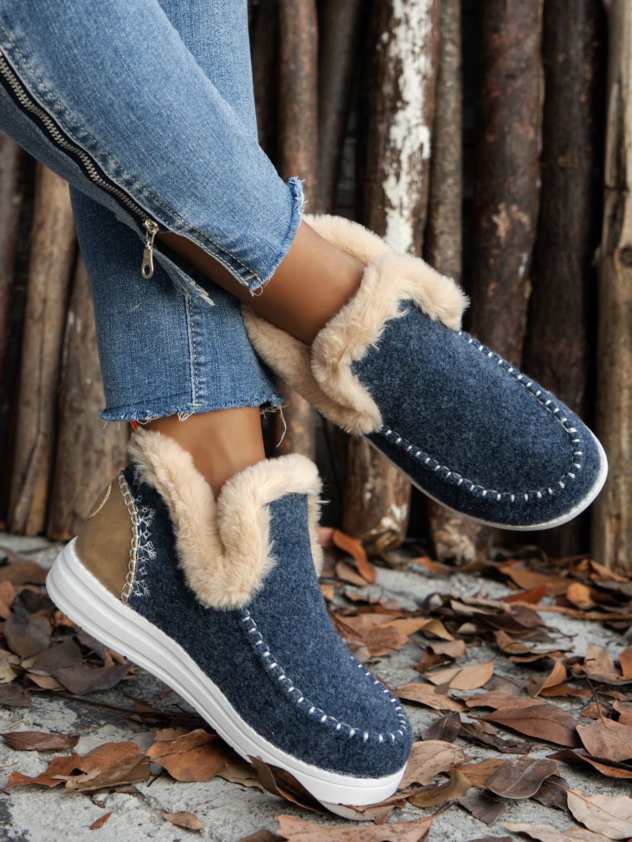 Furry Suede Round Toe Flat Sneakers - AMIN Clothing 