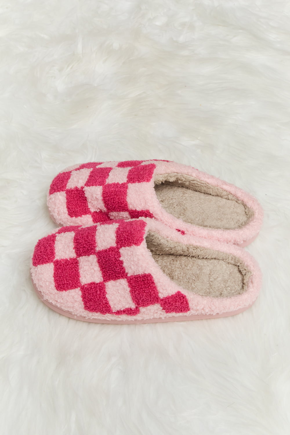 Melody Checkered Print Plush Slide Slippers - AMIN Clothing 