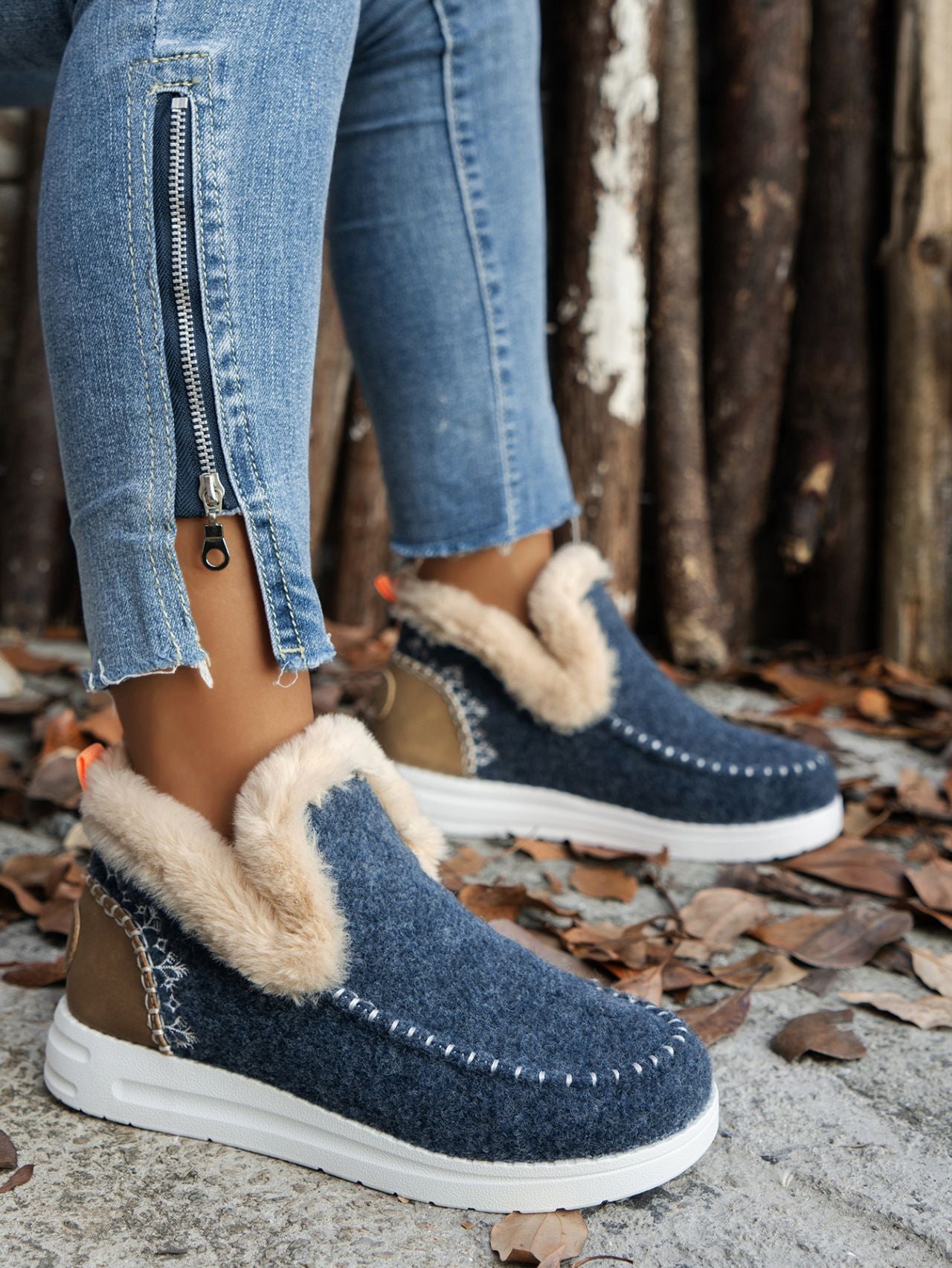 Furry Suede Round Toe Flat Sneakers - AMIN Clothing 