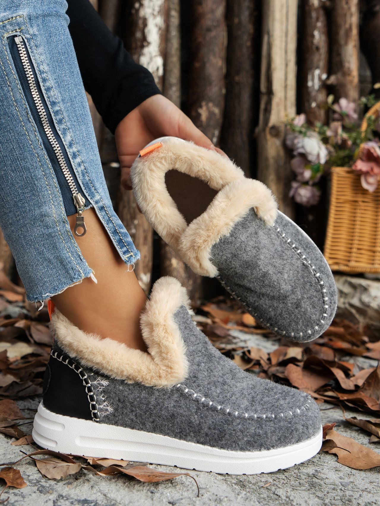 Furry Suede Round Toe Flat Sneakers - AMIN Clothing 