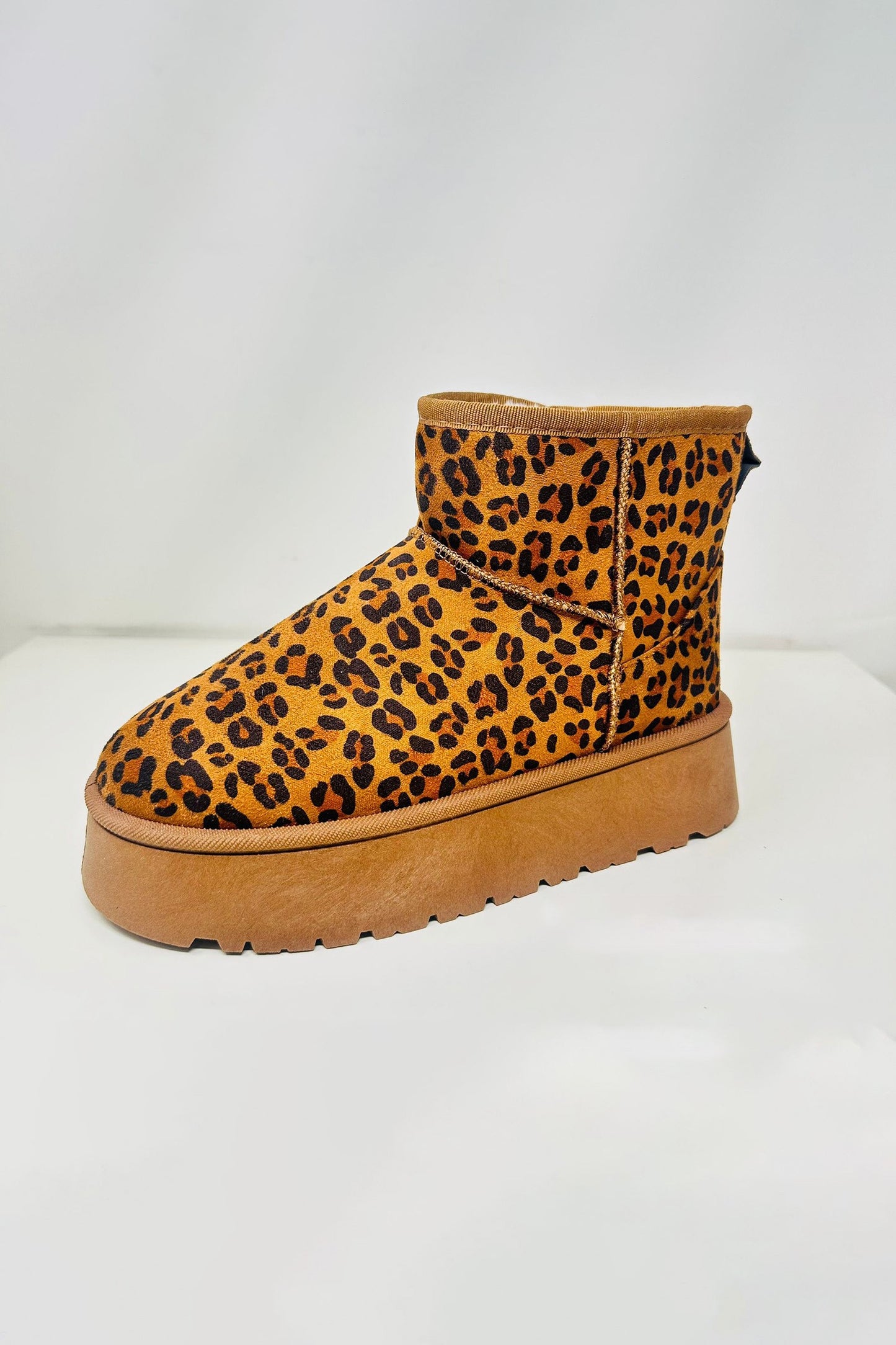 WILD DIVA Thermal Furry Leopard Platform Booties - AMIN Clothing 