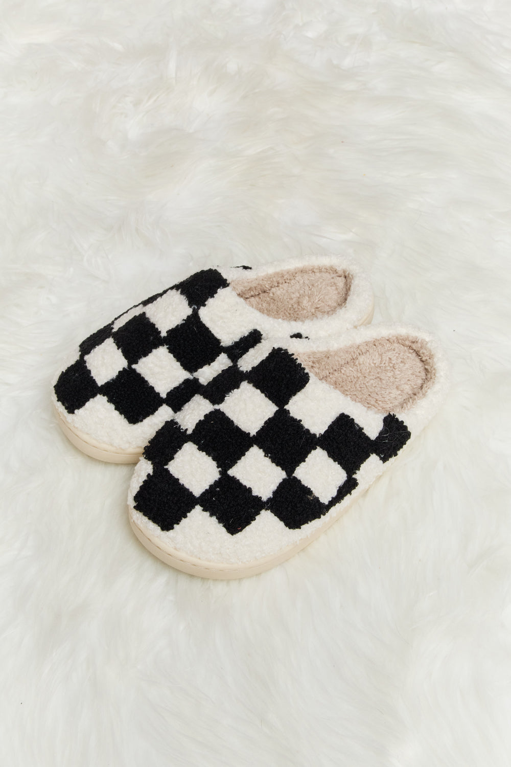 Melody Checkered Print Plush Slide Slippers - AMIN Clothing 