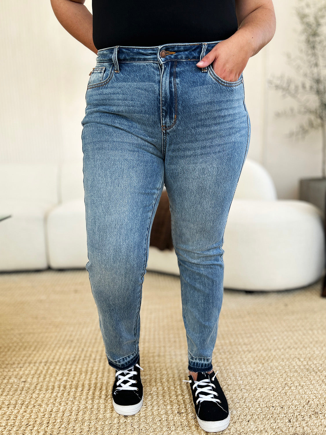 Judy Blue Full Size Mid Rise Rigid Magic Release Hem Jeans - AMIN Clothing 