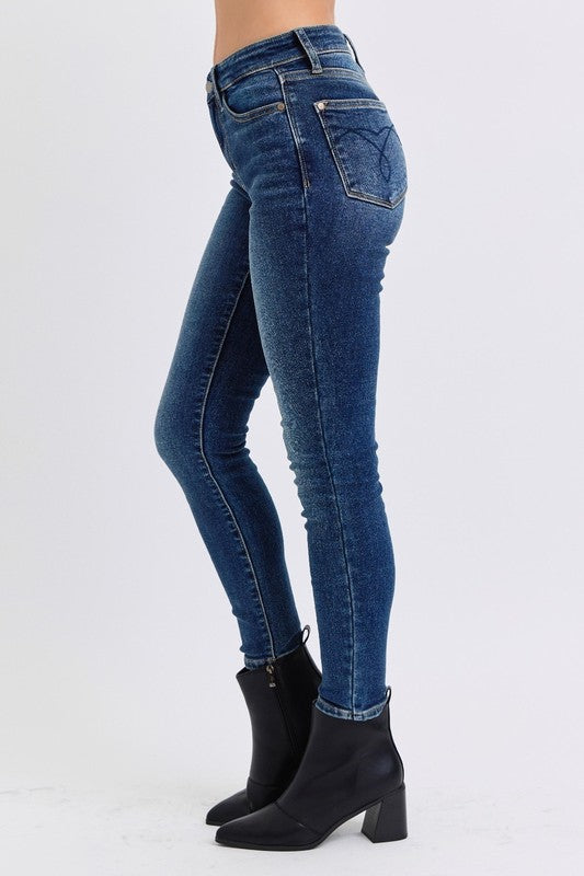 Judy Blue Full Size Run Mid-Rise Waist Skinny Jeans with Thermal Lining - AMIN Clothing 