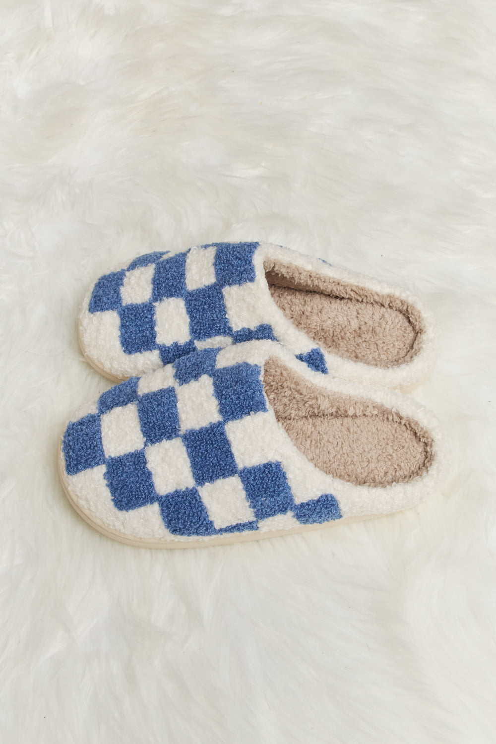 Melody Checkered Print Plush Slide Slippers - AMIN Clothing 