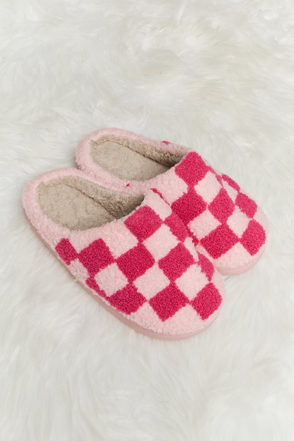 Melody Checkered Print Plush Slide Slippers - AMIN Clothing 